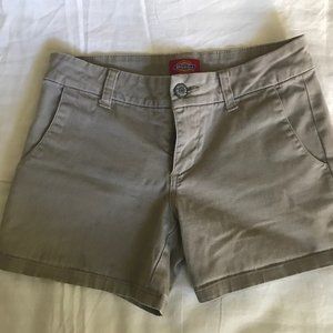 KHAKI DICKIES SHORTS